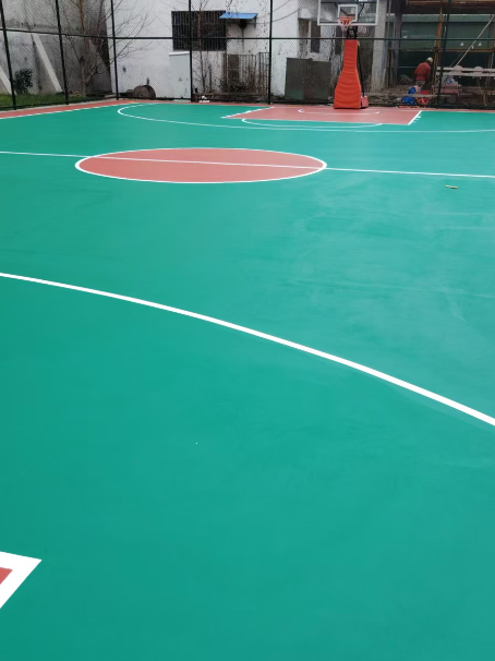 昌黎 球场长期使用易出现地面开裂
